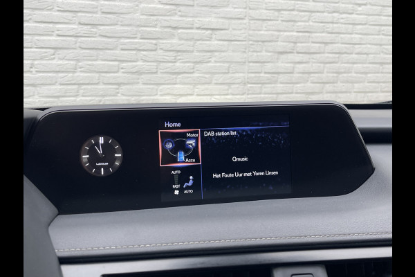 Lexus UX 250h First Edition | CarPlay | Camera | LED | ACC | DAB+ | 17 inch