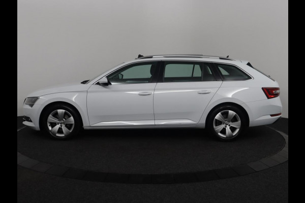 Škoda Superb Combi 2.0 TDI Ambition Business*PANO*CLIMA*LED*TREKHAAK NAVI*NAP*LUXE-UITVOERING*ORIGINEEL NL