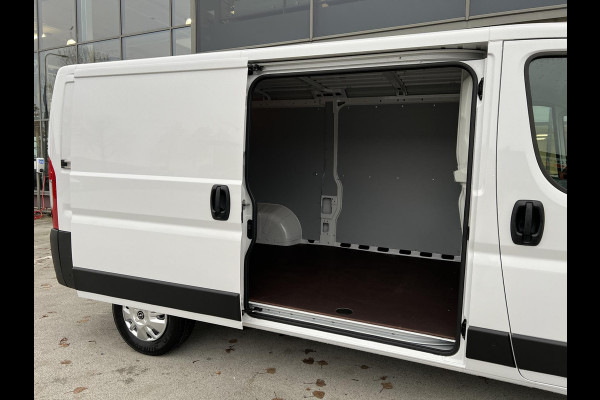 Opel Movano 2.2D 120 S&S L2H2 3.0t NRM Demo