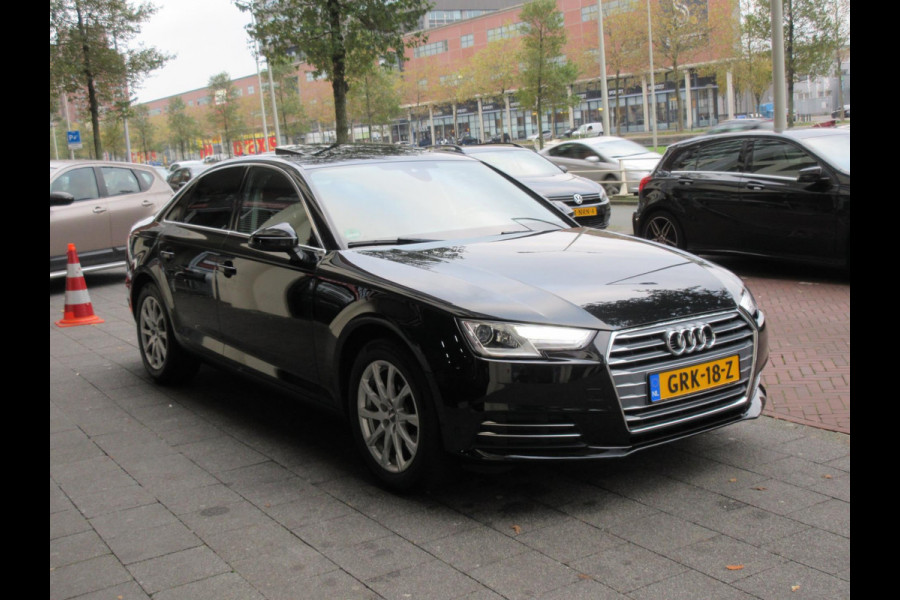 Audi A4 Limousine 2.0 TDI Aut Leer Navi Schuifdak