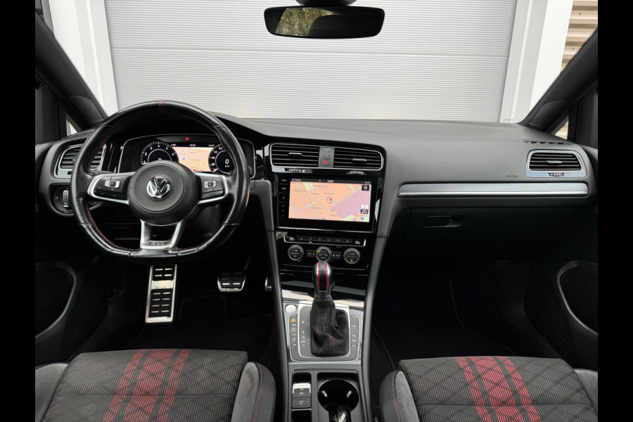 Volkswagen Golf 2.0 TSI GTI TCR Pano/Keyless/Camera