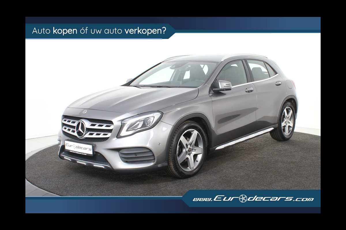 Mercedes-Benz GLA 180 AMG-Line *Navigatie*Leer*Camera*LED*