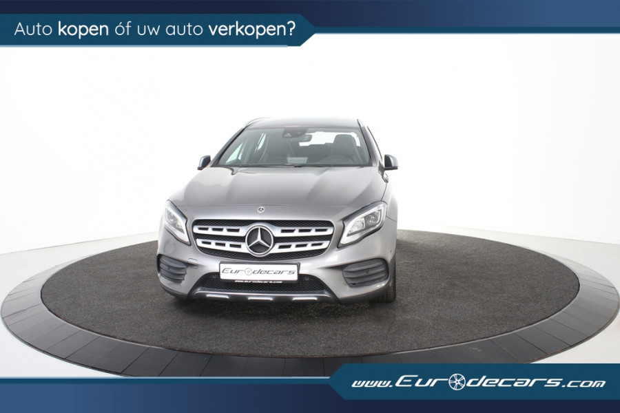 Mercedes-Benz GLA 180 AMG-Line *Navigatie*Leer*Camera*LED*