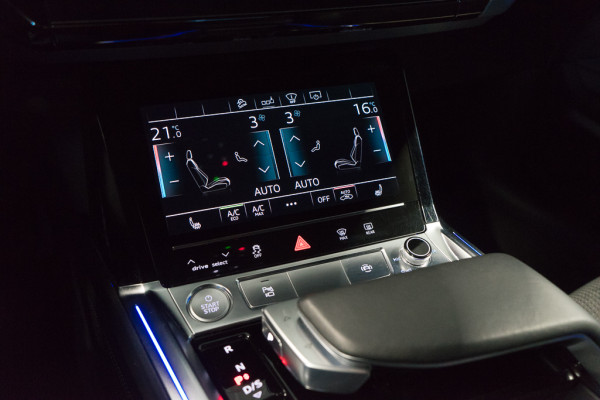 Audi e-tron 50 Quattro / Incl. BTW/ Standkachel/ Luchtvering/ Bang & Olufsen Sound System/ Panoramadak/ 230kW (313PK)