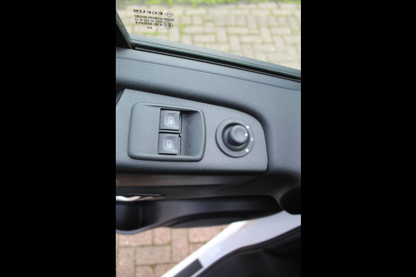 Fiat Talento 2.0-145pk MultiJet L1H1. Nette en goede Fiat Talento L1. Airco, cruise control, navigatie, telefoonvoorb., pakeersensoren achter, trekhaak, laadruimte betimmerd, 3-zits etc.