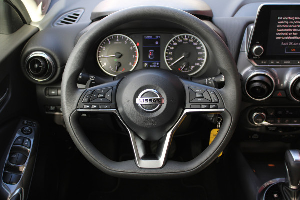 Nissan Juke 1.0 DIG-T N-Connecta Automaat | Navigatie | Voorstoelen Verwarmd | Climate Control