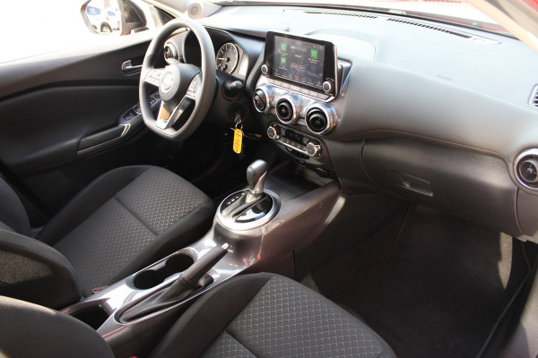 Nissan Juke 1.0 DIG-T N-Connecta Automaat | Navigatie | Voorstoelen Verwarmd | Climate Control