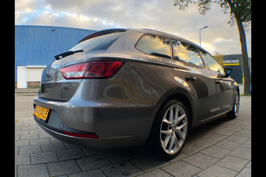 Seat León ST 1.4 EcoTSI FR Connect - Navigatie I LED I PDC I Sport velgen & Sport interieur I Dealer onderhouden I