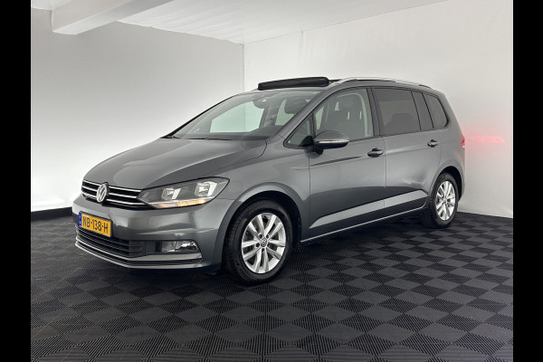 Volkswagen Touran 1.4 TSI Connected Series [ 7-pers. ] Aut. *PANO | NAVI-FULLMAP | KEYLESS | CAMERA | MICROFIBRE | BLIND-SPOT | ECC | PDC | CRUISE | MASSAGE-SEAT | COMFORT-SEATS | TOWBAR | 16''ALU*