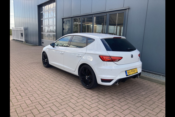 Seat Leon 1.4 TSi 150pk FR KEYLESS/CAMERA/CARPLAY/18INCH/SPORTUITLAAT