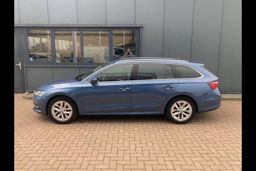 Škoda Octavia Combi 1.5 TSi 150pk First Edition KEYLESS/VIRTUAL/STOELVERW./TREKH.WEGKLAPBAAR