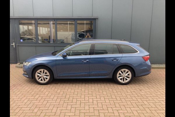 Škoda Octavia Combi 1.5 TSi 150pk First Edition KEYLESS/VIRTUAL/STOELVERW./TREKH.WEGKLAPBAAR