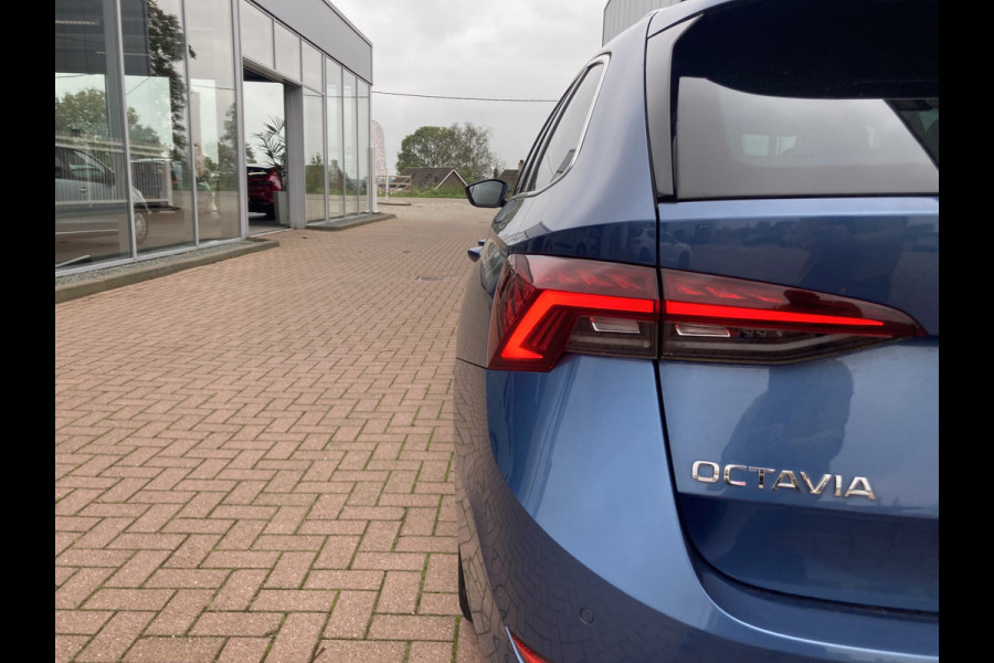 Škoda Octavia Combi 1.5 TSi 150pk First Edition KEYLESS/VIRTUAL/STOELVERW./TREKH.WEGKLAPBAAR