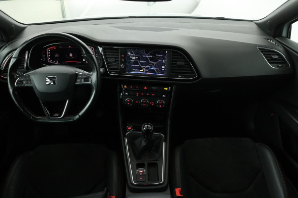 Seat Leon 1.5 TSI FR Intense | Panoramadak | Alcantara | Trekhaak | Virtual Cockpit | Camera | Beats | Full LED | Carplay | PDC