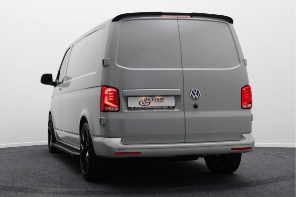 Volkswagen Transporter 2.0 TDI DSG 150 PK L2H1 3-Zits, Apple Carplay, LED, Airco, Camera, Cruise, PDC, 20''