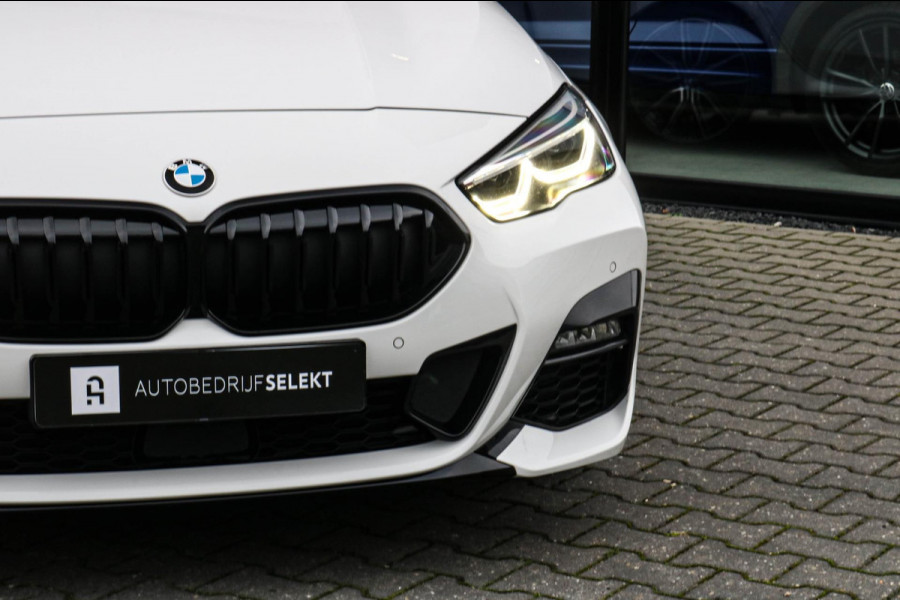 BMW 2 Serie Gran Coupé 218i M-Sport - TREKHAAK - LED - VOL!!