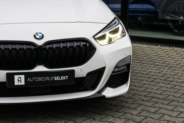 BMW 2 Serie Gran Coupé 218i M-Sport - TREKHAAK - LED - VOL!!