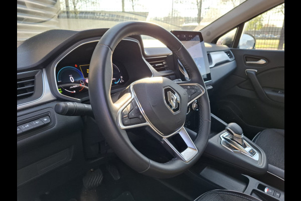 Renault Captur 1.6 E-Tech Plug-in Hybrid 160 Intens PHEV | Navigatie | Trekhaak | Cruise Control | Stoelverwarming | Apple Carplay | Camera | Climate Control | L.M. 18" |