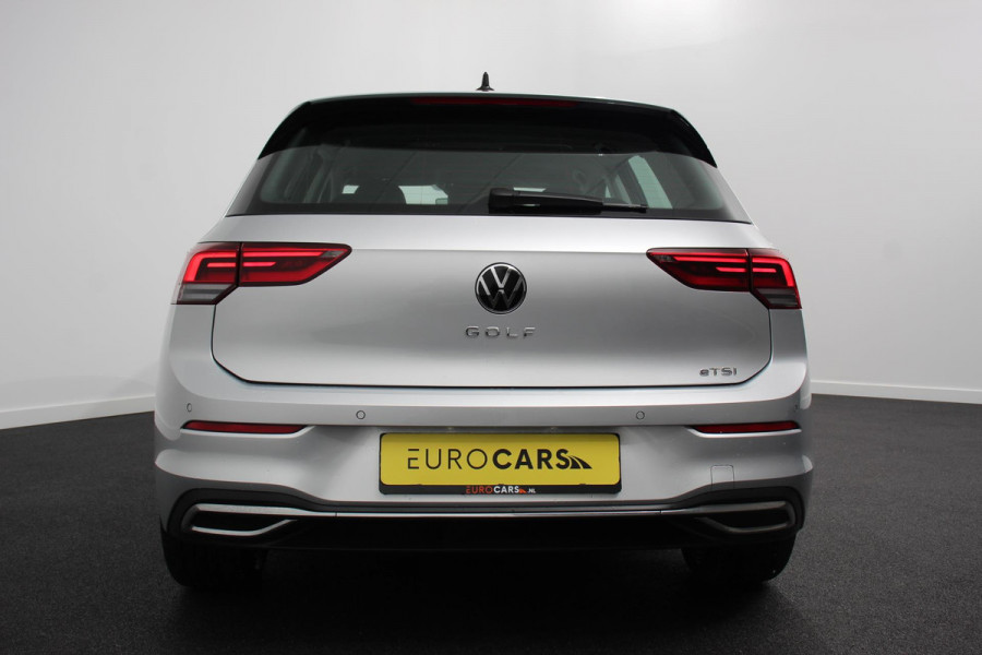 Volkswagen Golf 1.5 eTSI DSG Style | Navigatie | Adaptive Cruise Control | Lane/Side/Travel Assist | 18 Inch Lichtmetaal | Stoel/Stuur Verarming |