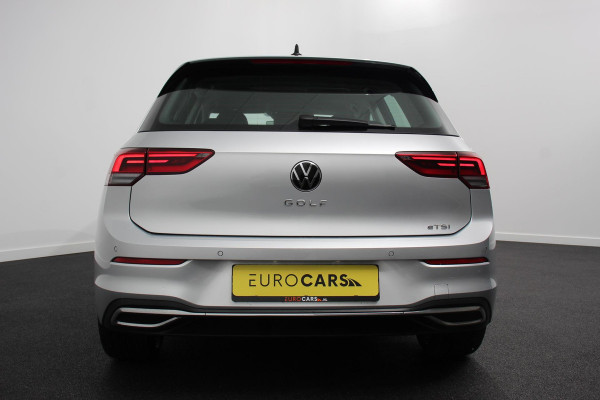 Volkswagen Golf 1.5 eTSI DSG Style | Navigatie | Adaptive Cruise Control | Lane/Side/Travel Assist | 18 Inch Lichtmetaal | Stoel/Stuur Verarming |