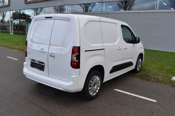 Opel Combo 1.2 PureTech 110 S&S L1 Benzine Navigatie