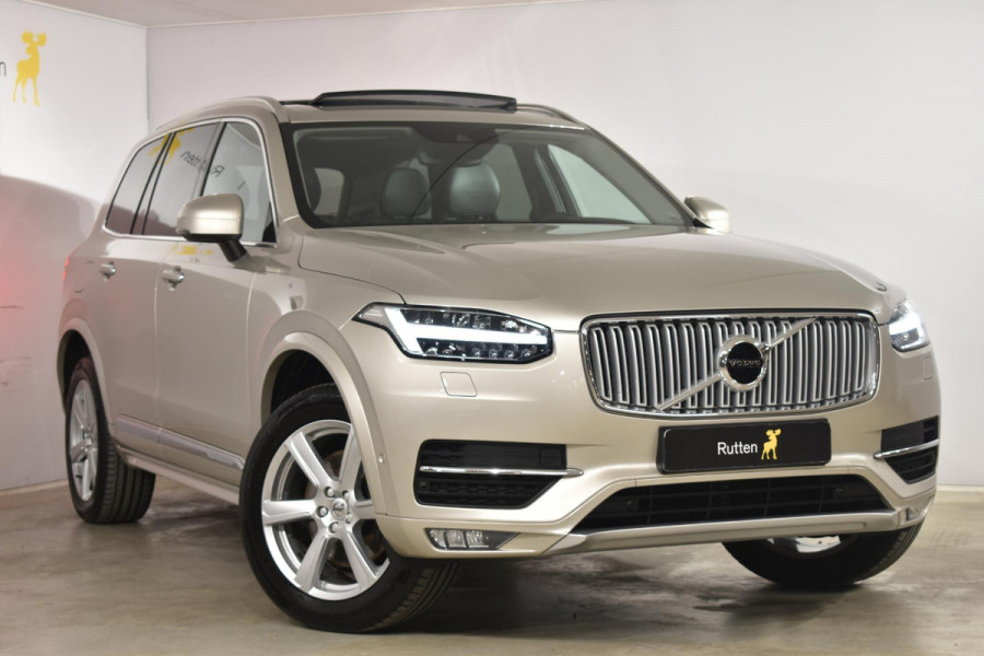 Volvo XC90 T5 254PK Automaat AWD Inscription / Luchtvering / Panoramadak / Extra getint glas / Camera achter / Trekhaak