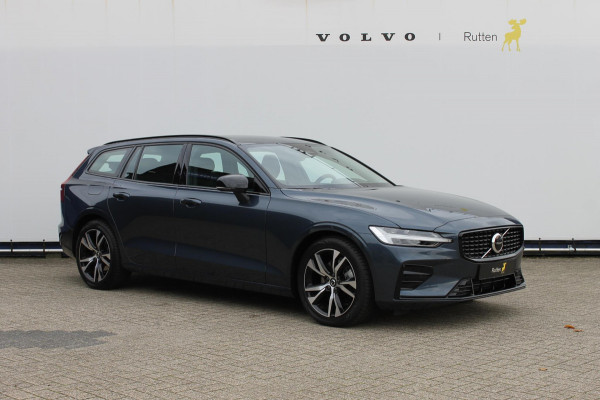 Volvo V60 B4 197pk automaat Plus Dark / Dode hoekherkenning (BLIS) / Adaptive cruise control / Google infotainment incl navigatie / Semi elektrische wegklapbare trekhaak /