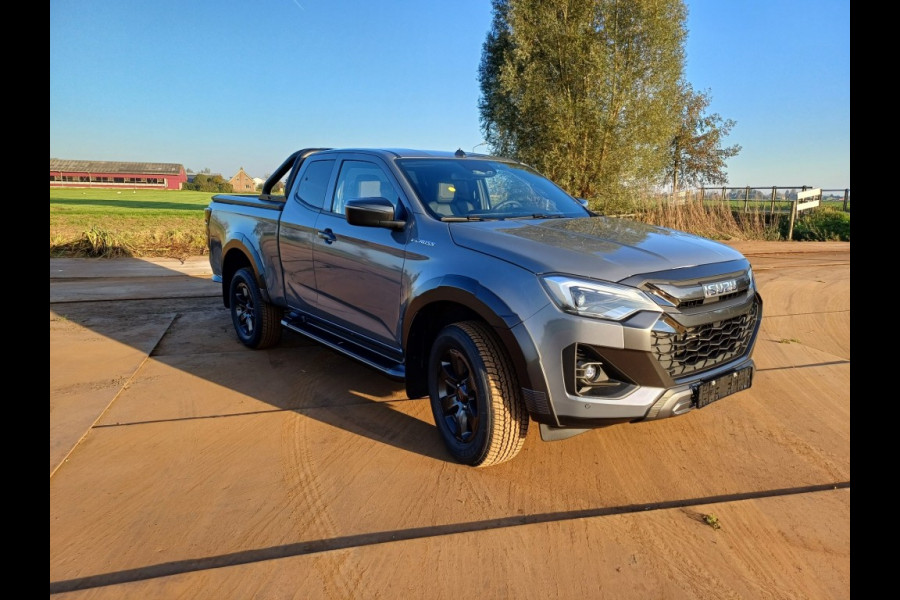 Isuzu D-max Extended Cab V-Cross $WD Automaat MY24 Isla Grey