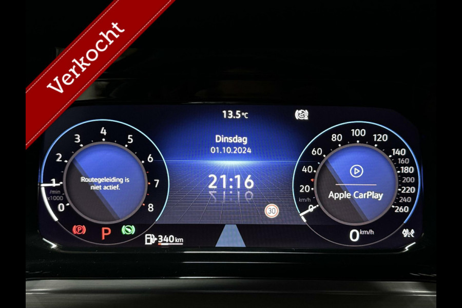 Volkswagen Golf 1.5 eTSI FirstEdition Pano Sfeer Carplay NAP