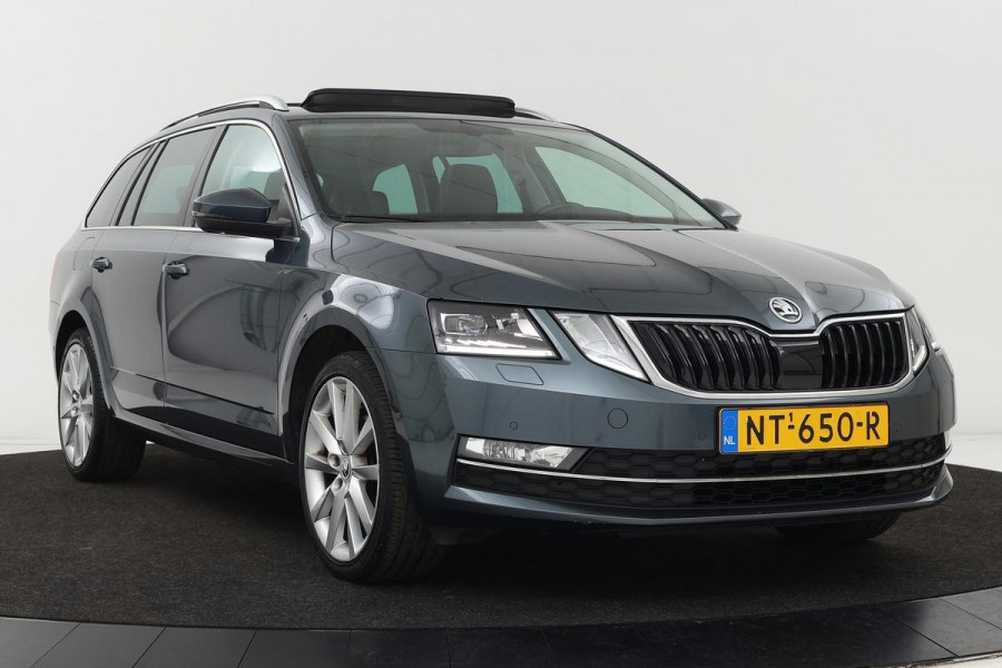 Škoda Octavia 1.0 TSI Style | Panoramadak | Alcantara | Trekhaak | Carplay | Stoelverwarming | Park Assist | Canton | Navigatie