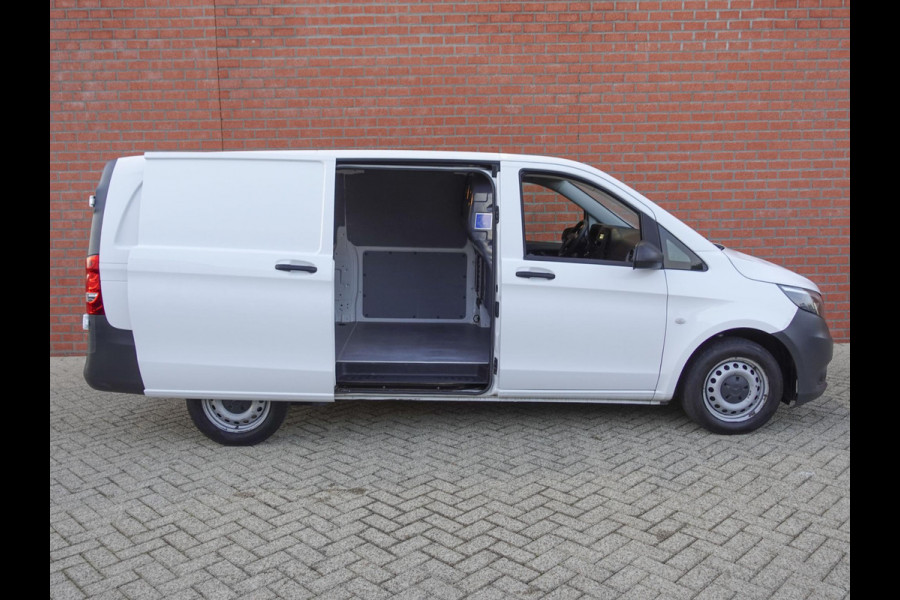 Mercedes-Benz Vito 111 CDI Lang XXL Airco 3zits Radio Bluetooth