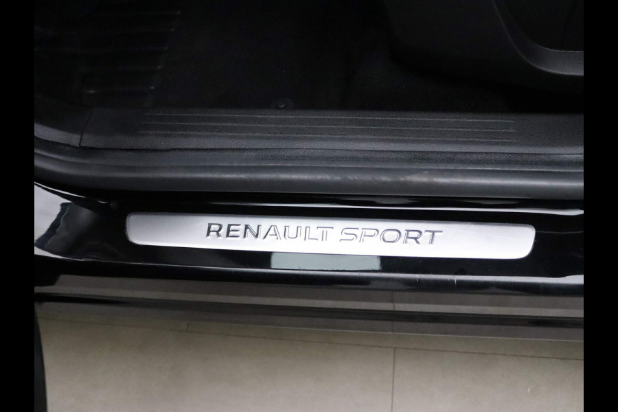 Renault Captur Mild Hybrid 160pk R.S. Line EDC/AUTOMAAT Camera | Climate | Navi | Parksens. v+a