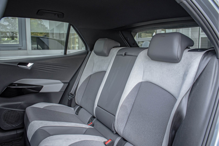 Volkswagen ID.3 Tour Pro S 77 kWh Subsidie mogelijk | Matrix | Massagestoelen | 19"