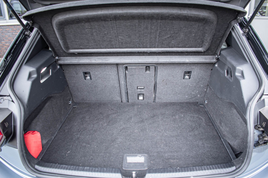 Volkswagen ID.3 Tour Pro S 77 kWh Subsidie mogelijk | Matrix | Massagestoelen | 19"