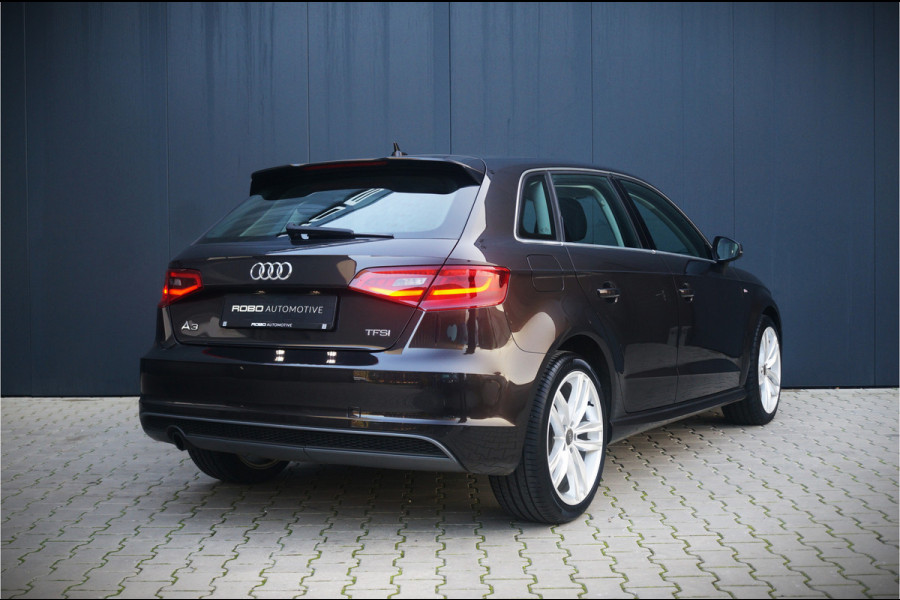 Audi A3 Sportback 1.2 TFSI Adrenalin | S-Line | 5Drs. | Navigatie | Cruise Control | Xenon | Bluetooth | Climate Control | Airco | LM. Velgen | Nette Staat |