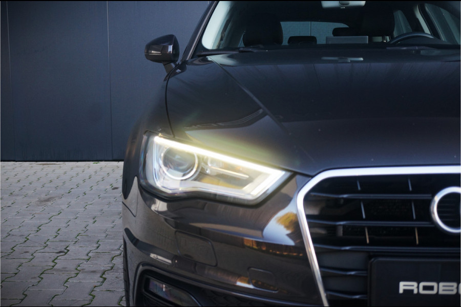 Audi A3 Sportback 1.2 TFSI Adrenalin | S-Line | 5Drs. | Navigatie | Cruise Control | Xenon | Bluetooth | Climate Control | Airco | LM. Velgen | Nette Staat |