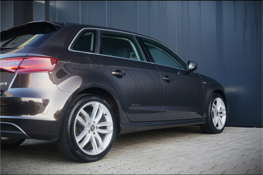 Audi A3 Sportback 1.2 TFSI Adrenalin | S-Line | 5Drs. | Navigatie | Cruise Control | Xenon | Bluetooth | Climate Control | Airco | LM. Velgen | Nette Staat |