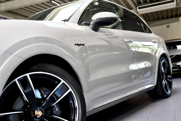 Porsche Cayenne 3.0 E-Hybrid Platinum Ed Sport Design|PANO|22|KRIJ