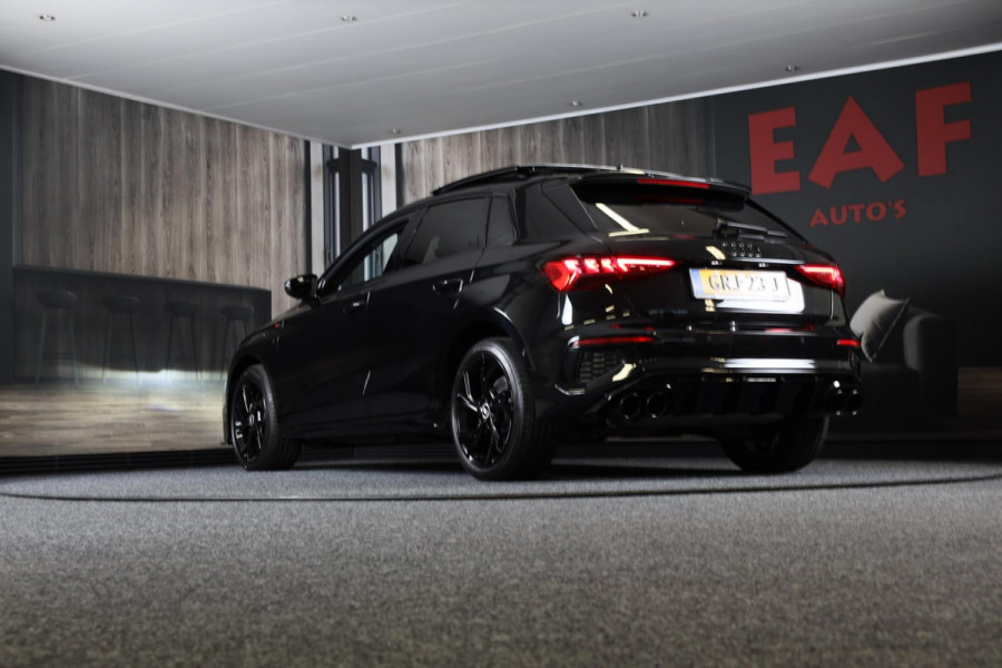 Audi A3 Sportback 40 TFSI e S Line Competition / Acc / Lane Assist / Dode Hoek Detectie / B & O / Pano / Camera / Led / Matrix