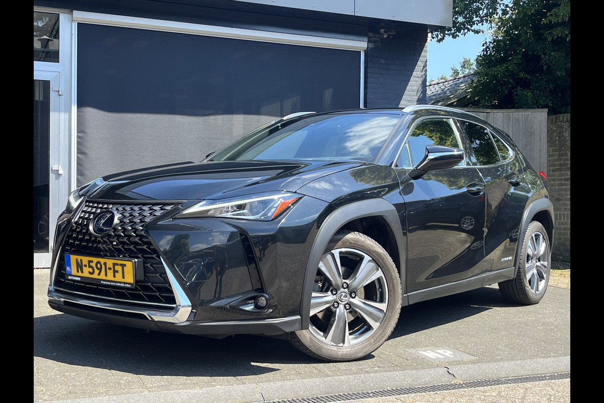 Lexus UX 250h Executive Line CLIMA / CRUISE / NAVI