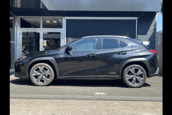 Lexus UX 250h Executive Line CLIMA / CRUISE / NAVI