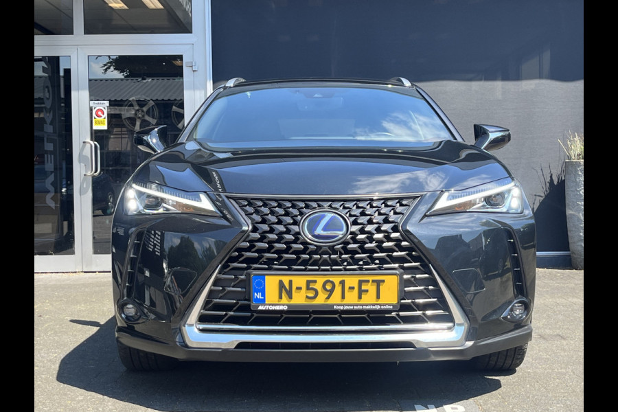 Lexus UX 250h Executive Line CLIMA / CRUISE / NAVI