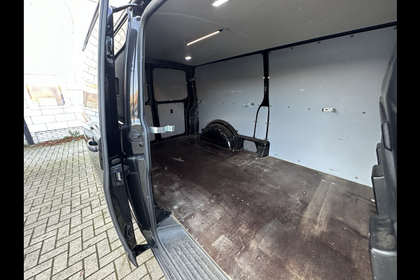 Volkswagen Transporter 2.0 TDI 110PK EURO6 L2H1 Cruise control/app connect/navigatie