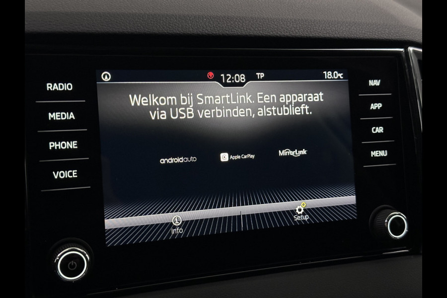 Škoda Karoq 1.5 TSI ACT Style Business | Camera | Navigatie | Carplay | Camera | Stoelverwarming | Climate Control | DAB | Keyless |