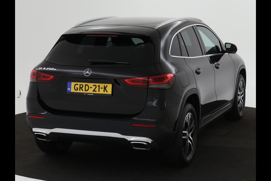 Mercedes-Benz GLA 250 e Plug-In Hybride | Stoelverwarming | Led koplampen |  Apple CarPlay | Navigatie | Inclusief 24 maanden MB Certified garantie voor Europa.