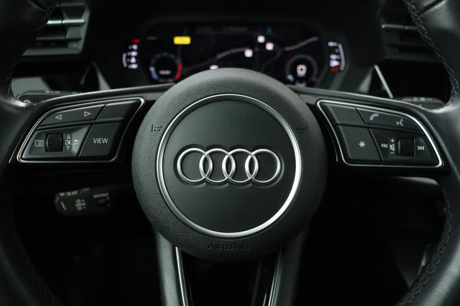 Audi A3 Sportback 30 TFSI Business edition | Adaptive Cruise | Stoelverwarming | Trekhaak | Carplay | Full LED | PDC | Navigatie