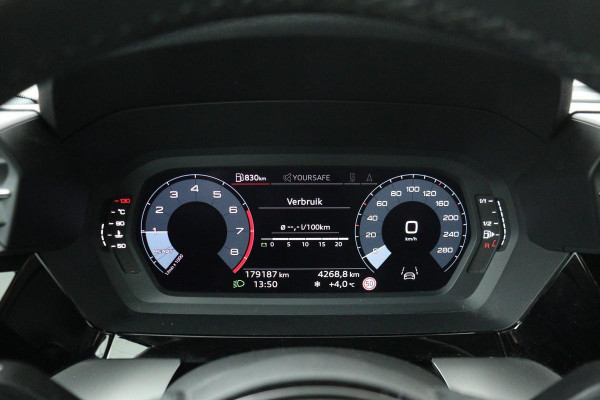 Audi A3 Sportback 30 TFSI Business edition | Adaptive Cruise | Stoelverwarming | Trekhaak | Carplay | Full LED | PDC | Navigatie