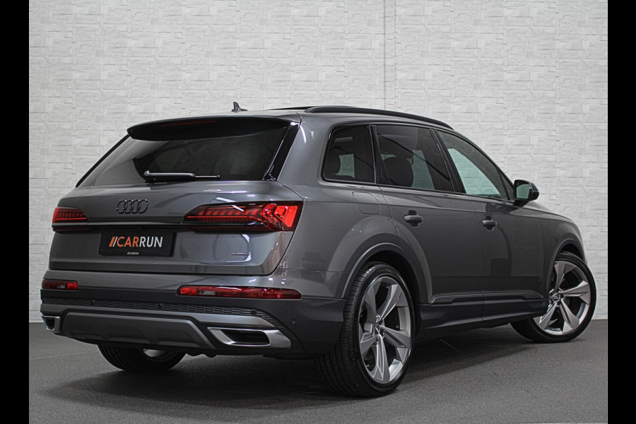 Audi Q7 55 TFSI e Quattro | ACC | Panorama | Massage | Stoelventilatie | Head-Up | Luchtvering | Trekhaak | LED-Matrix | Memory | Leder | Standkachel | Dodehoek | Camera | Draadloos Laden | Virtual Cockpit |