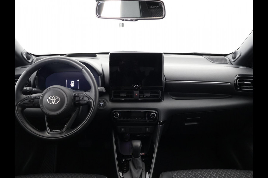 Toyota Yaris 1.5 Hybrid 130 Executive | JBL Audi | Stoel en stuur verwarming | Head Up Display | Navigatie