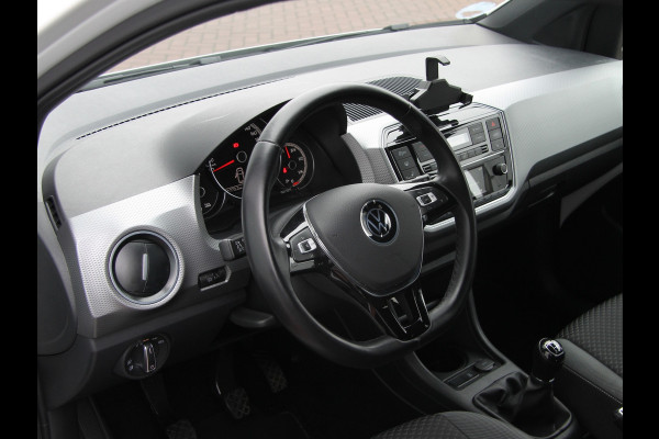 Volkswagen up! 1.0 Active 5drs. Clima | Apps